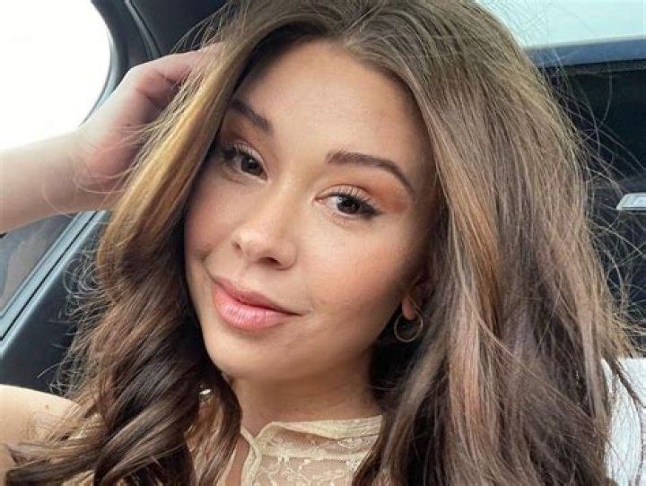 "Bachelorette" Star Gabby Windey in Bathing Suit "Borrowed This" Look — Celebwell