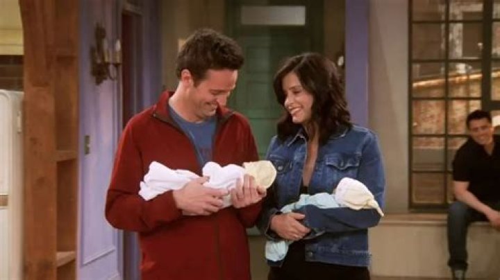 Did Chandler Sleep With Rachel? – Celebrity